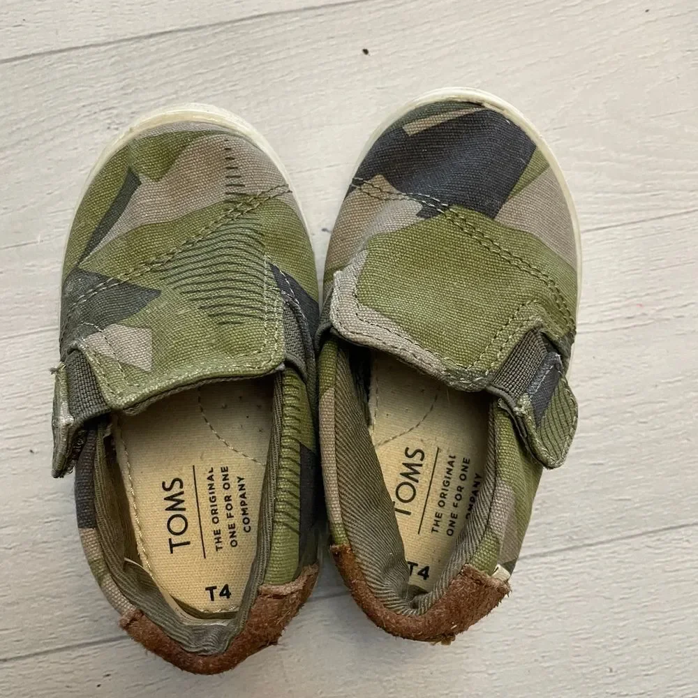 Toms wear vguc
