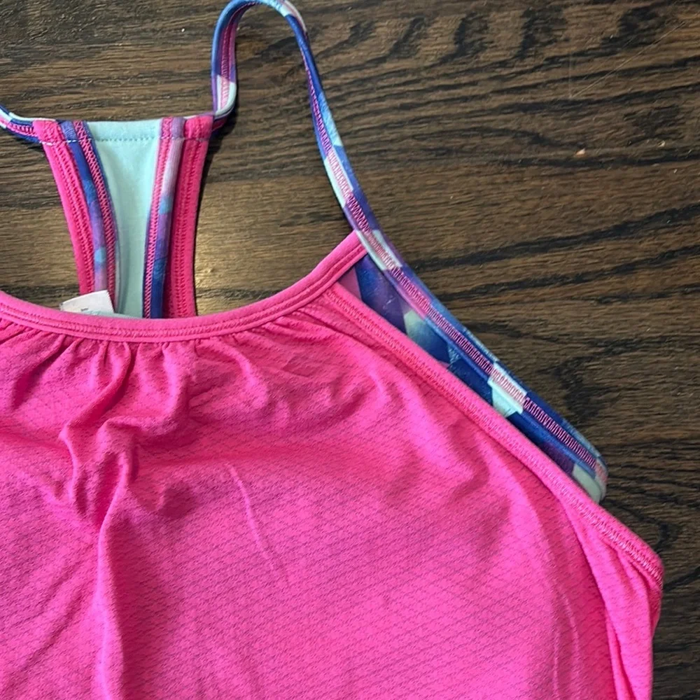 Ivivva bright pink