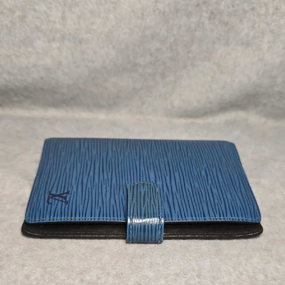 Louis Vuitton elegant agenda
