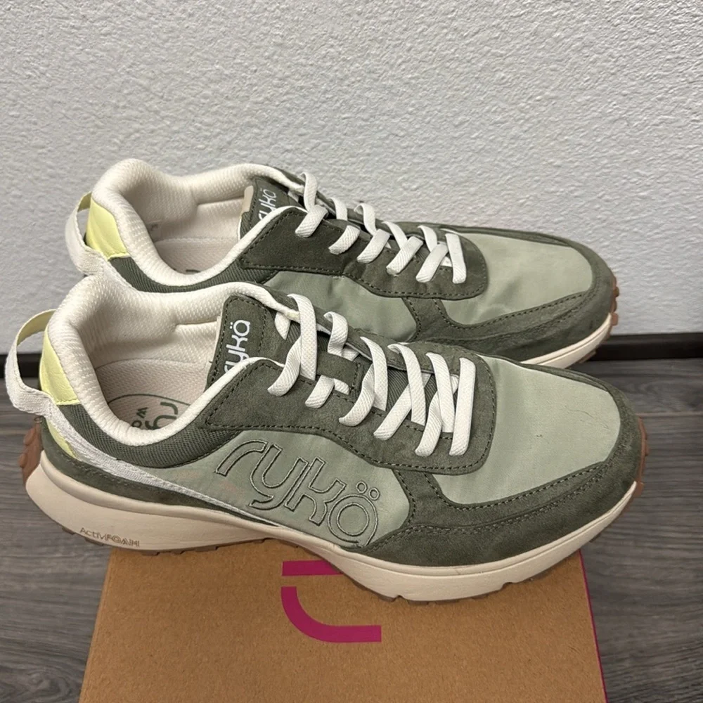 Ryka jog sneakers
