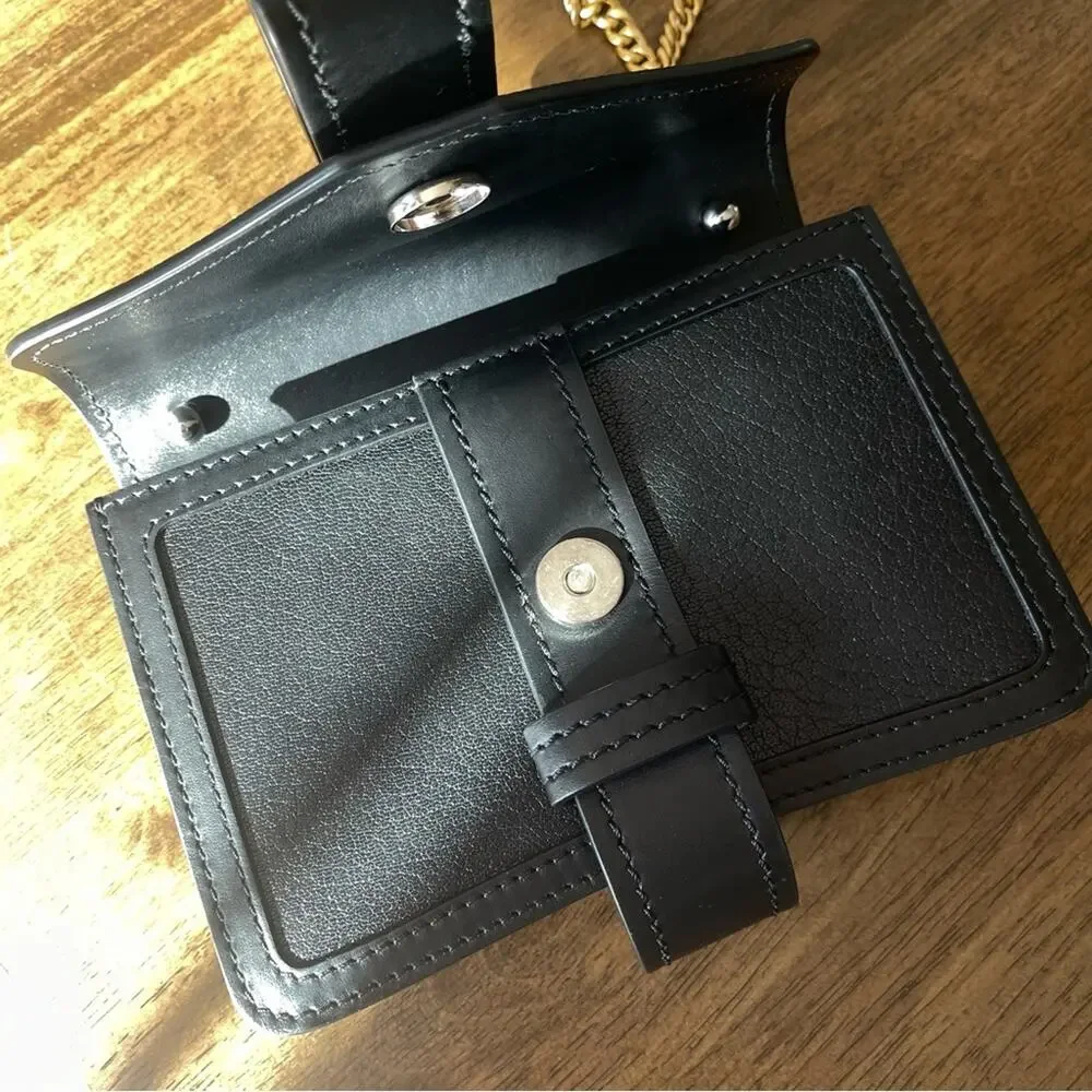 Chloe aby shoulder