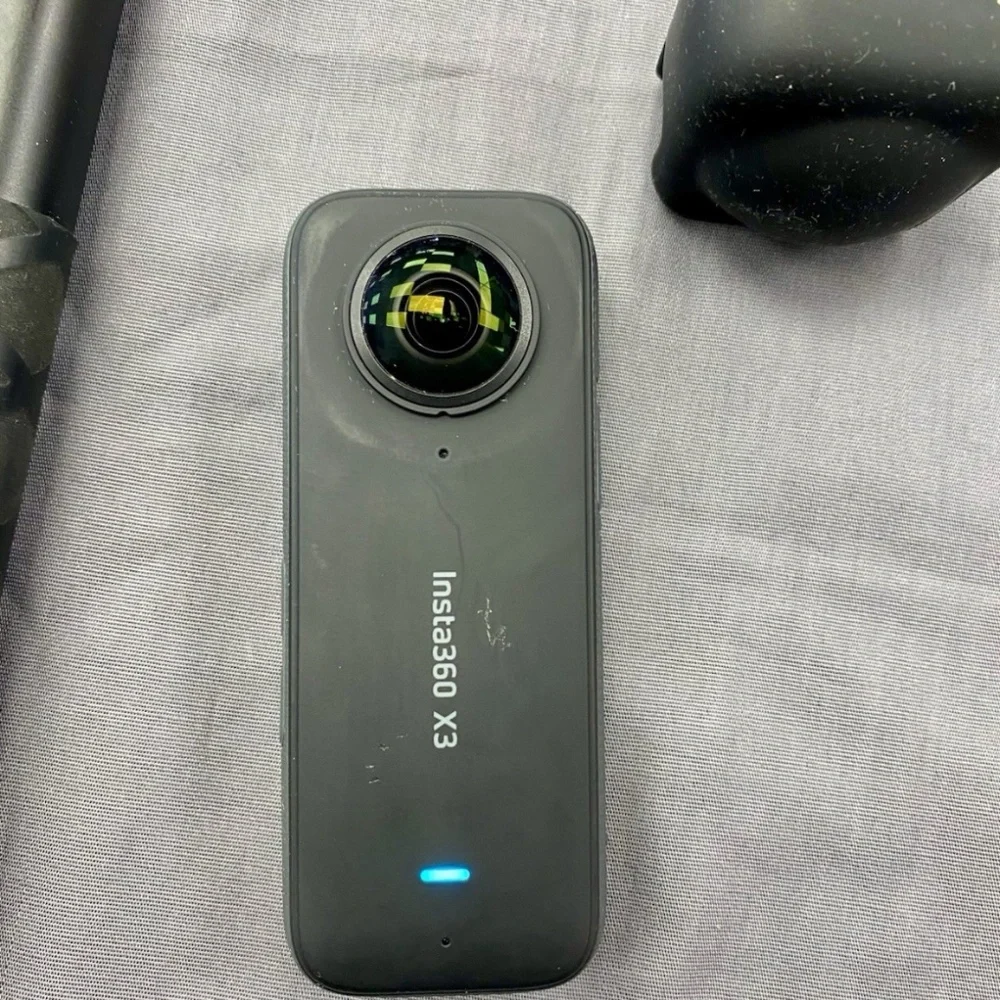 Insta360 this listing