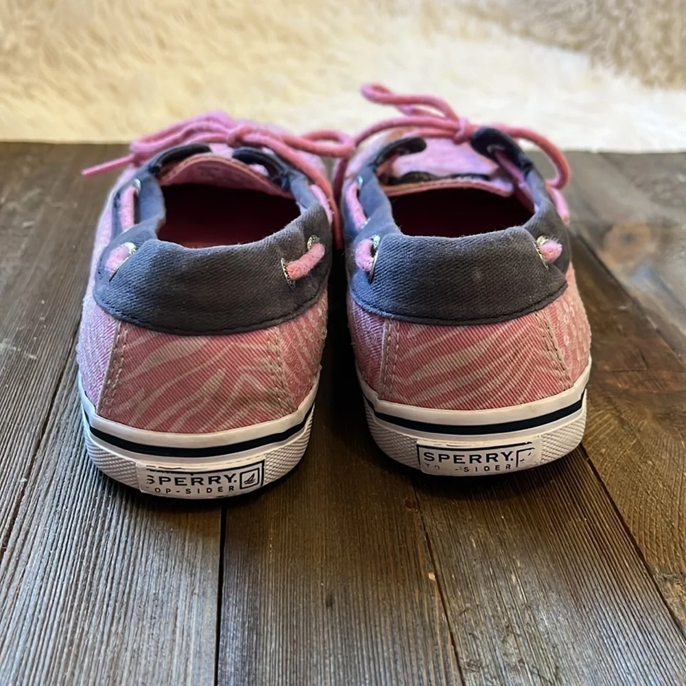 Sperry speedy top