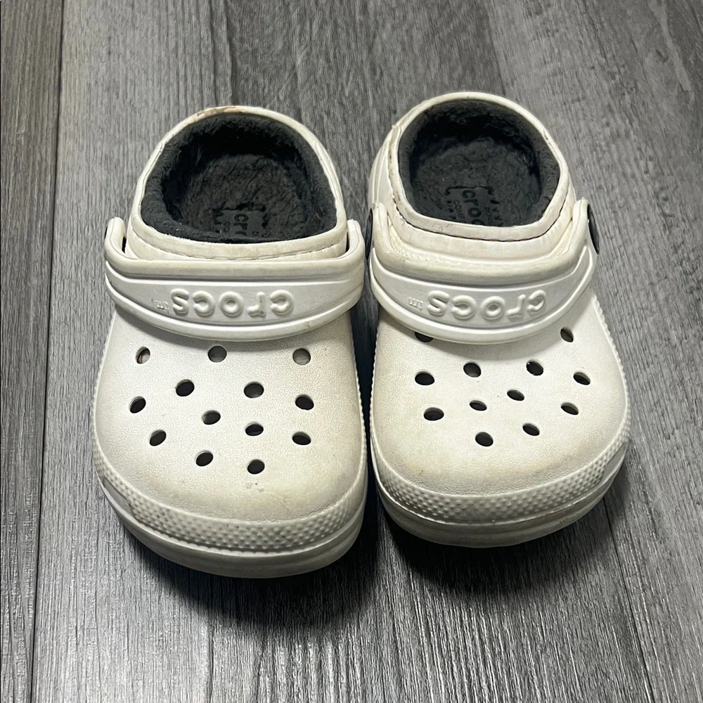 CROCS perfect home smoke