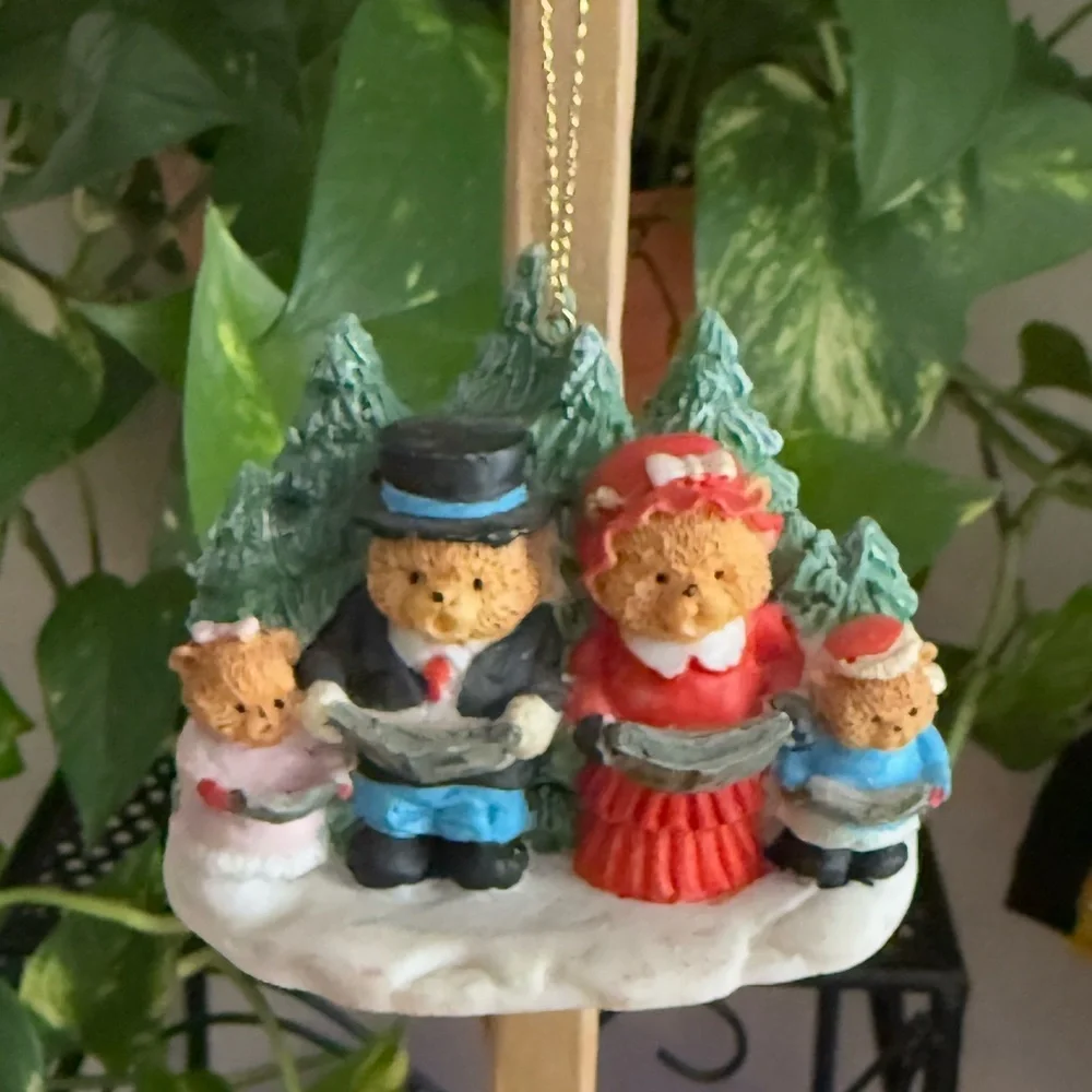 Silvestri celebrations caroling