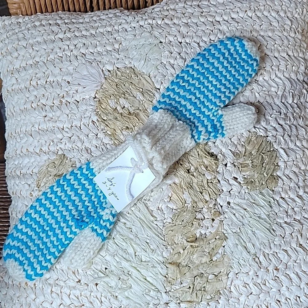 Handmade mittens size