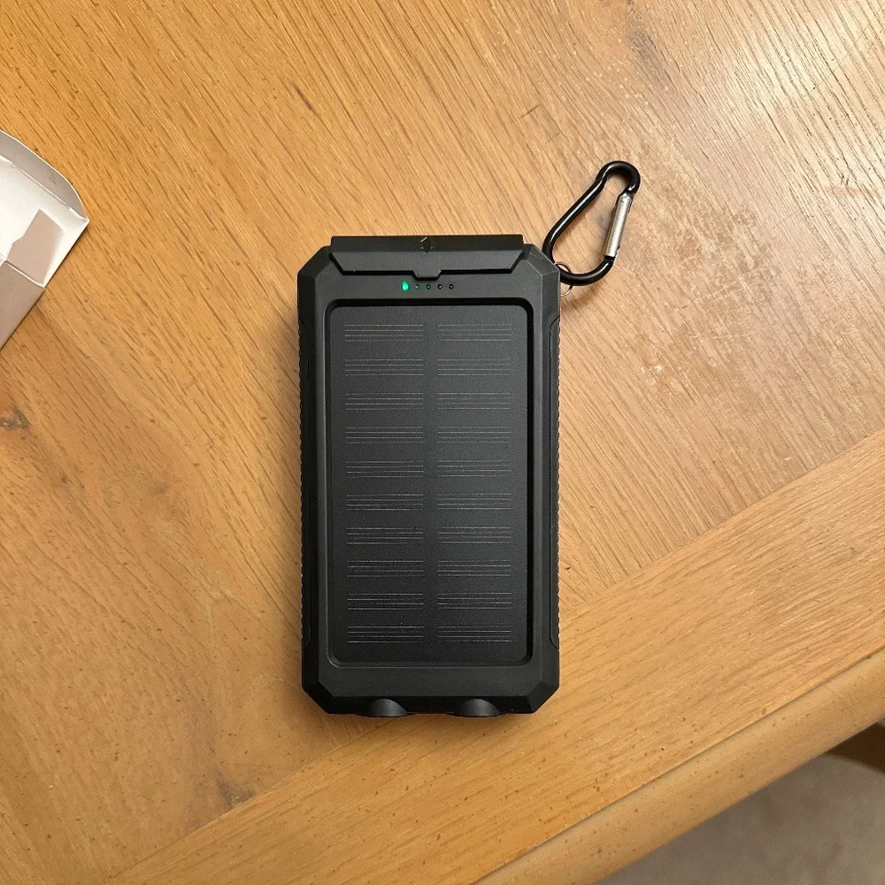 HXEternal solar charger