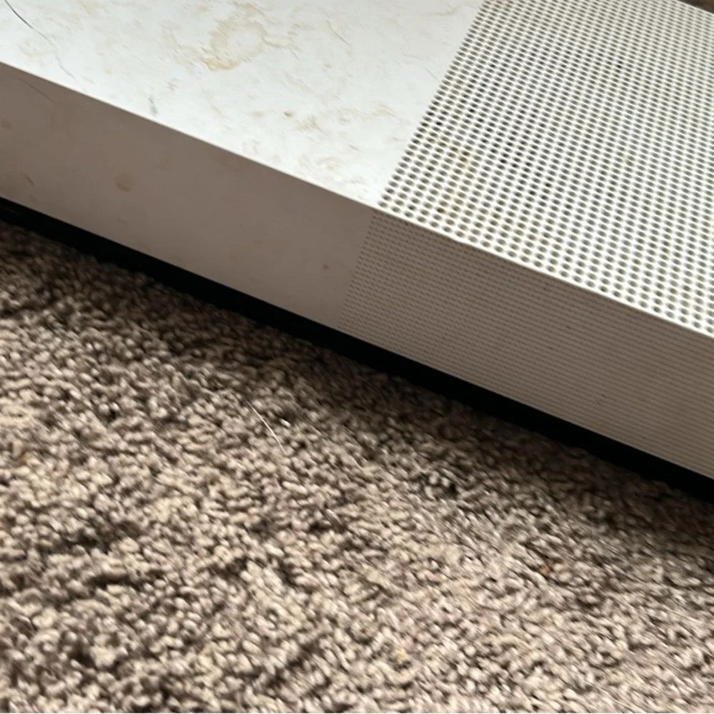 Xbox one s all digital (gamesir controller all cables included)