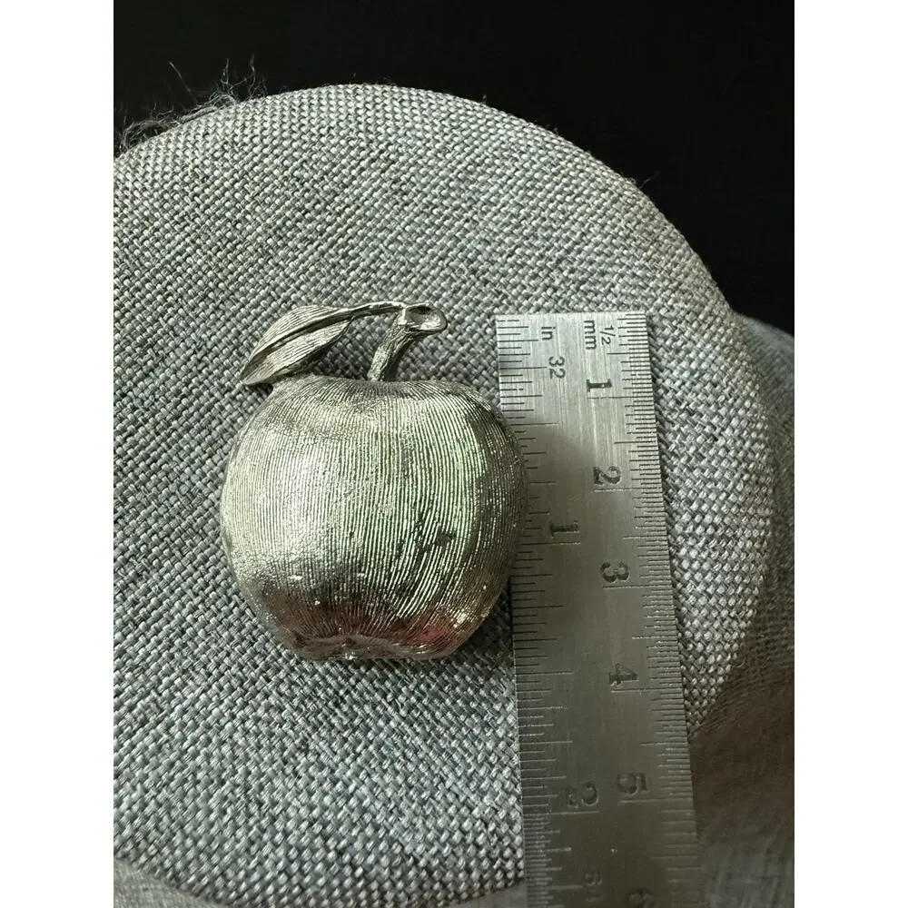 Vintage this apple