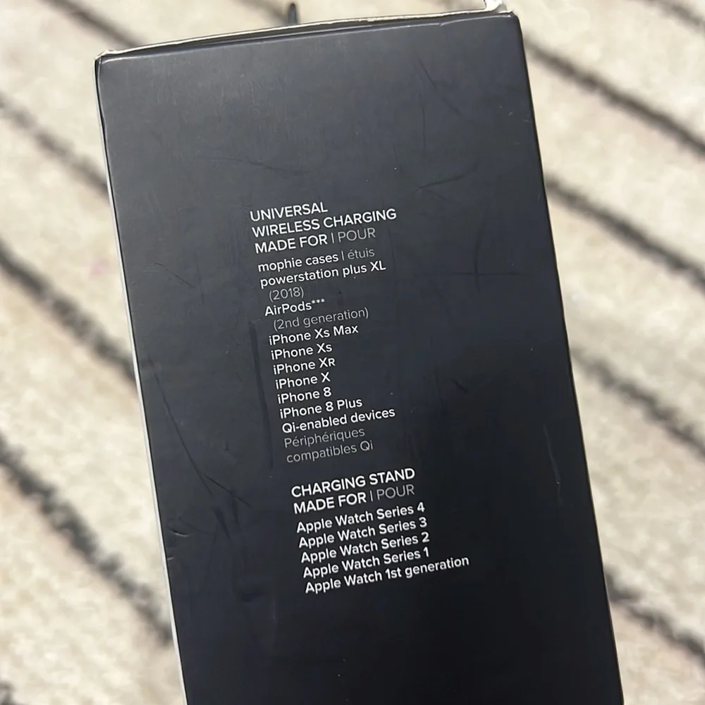 Mophie 3-in-1 wireless charging pad