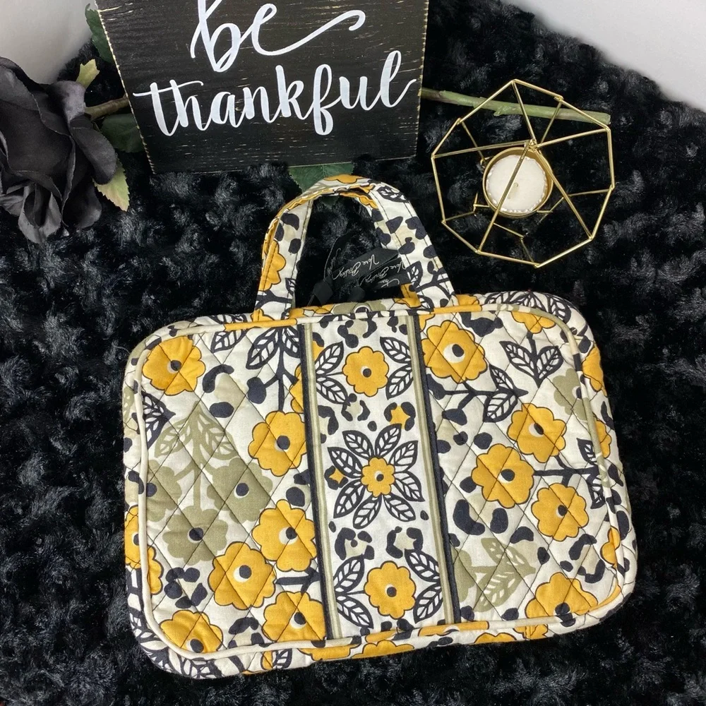 NWOT Vera Bradley Hanging Travel Bag
