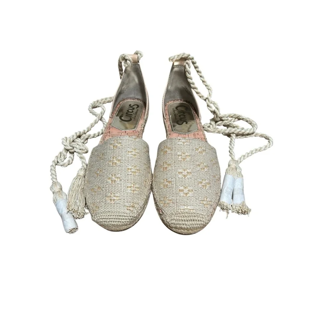 circus by