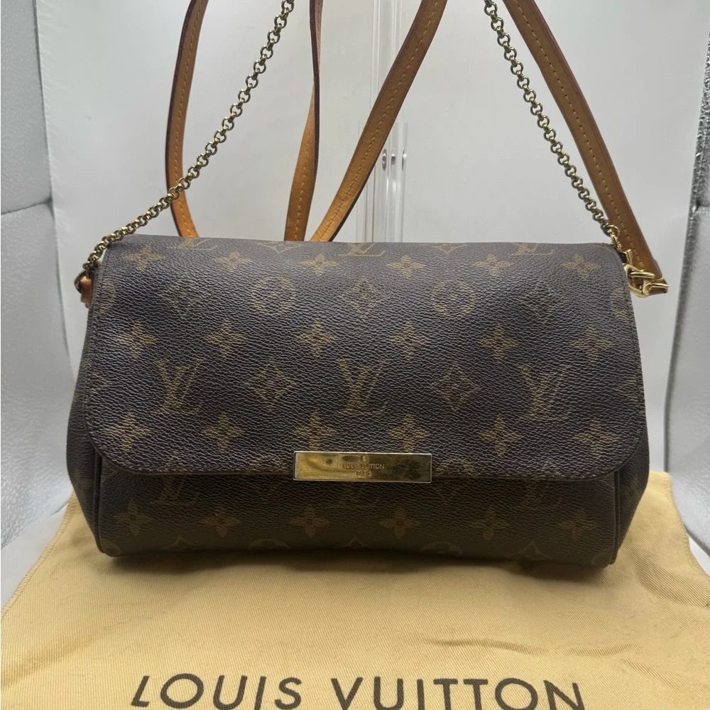 Louis Vuitton Monogram Favorite MM Bag Authentic