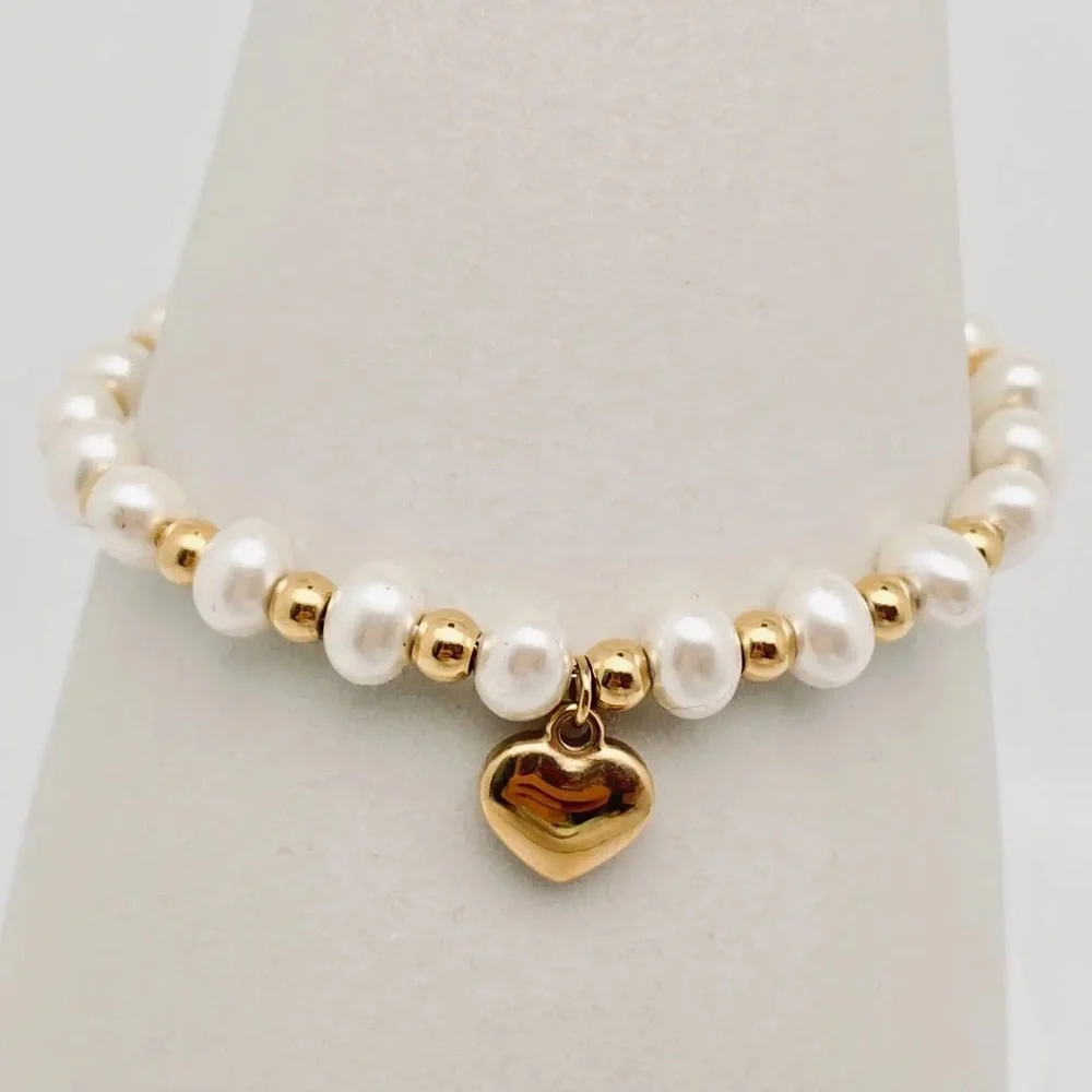 Elegant Gold and Pearl  Stainless Steel Heart Pendant Pearl Beaded Bracelet