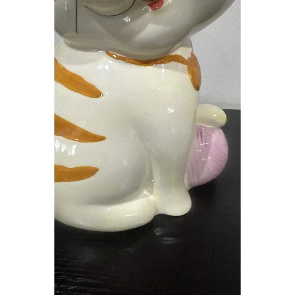 The Unbranded Brand this ceramic