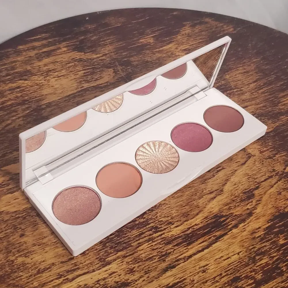 OFRA cosmetics signature