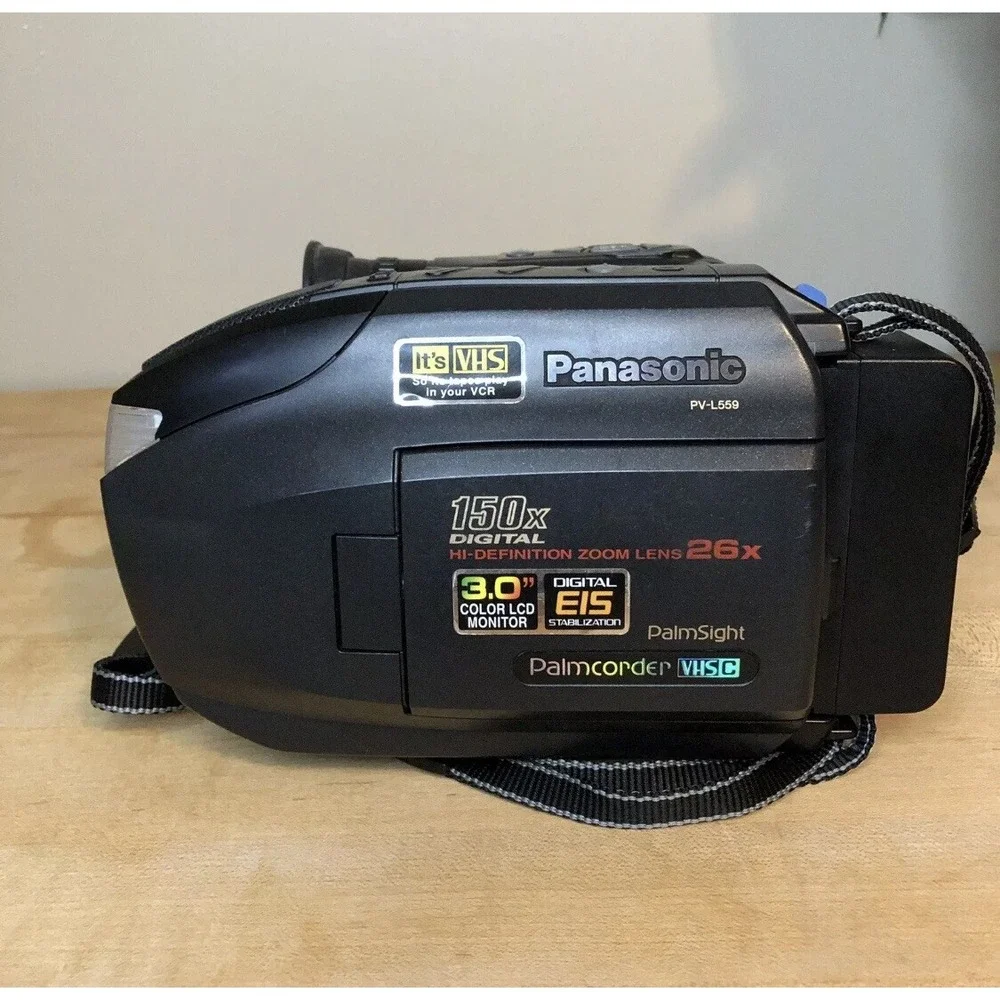 Panasonic Palmcorder PV-L559 VHS-C Camcorder Video Camera W/ Case, Battery