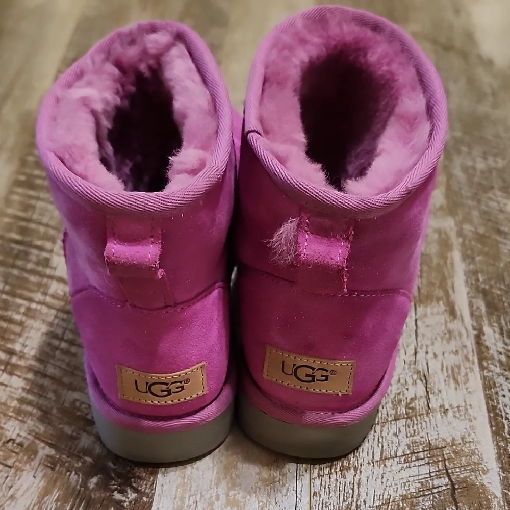 UGG cozy pink
