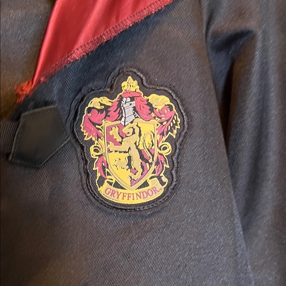 Wizarding World Of Harry Potter front size slightly