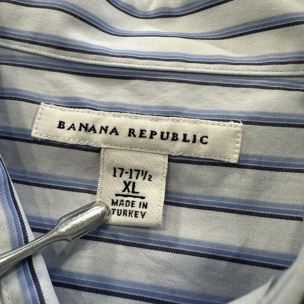 Banana Republic shirt very