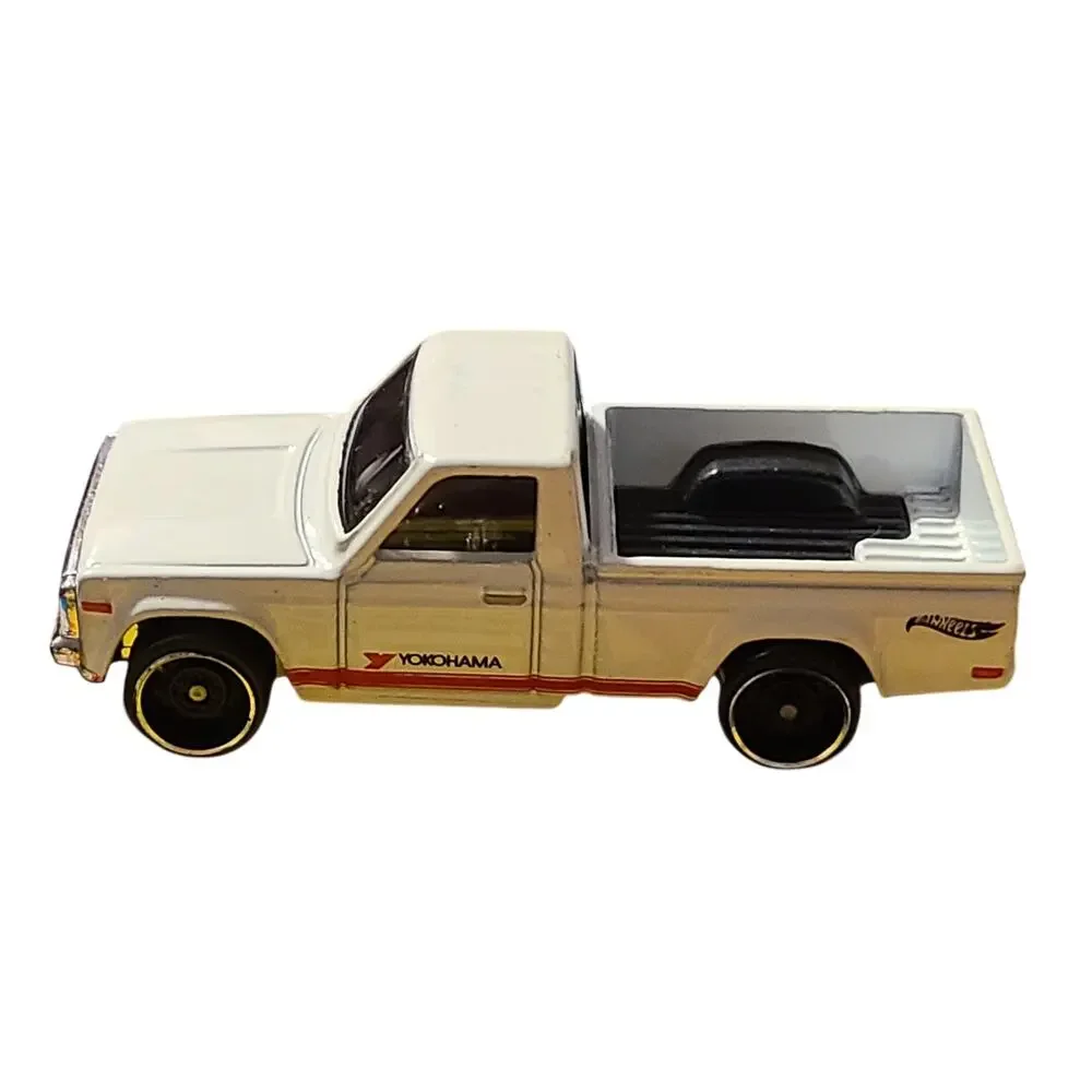 Hot Wheels Mazda Repu #204 HW ‘18 Hot Trucks 1/10 White Loose