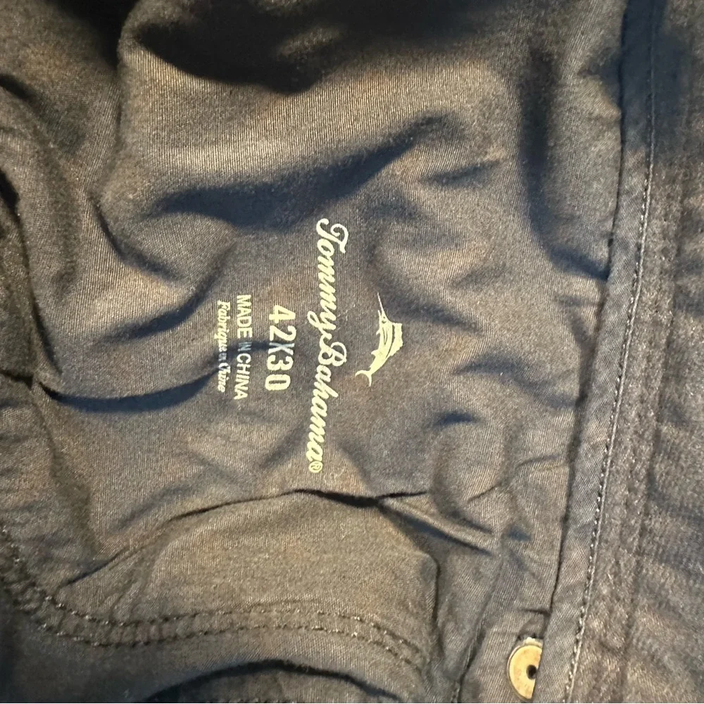 Tommy Bahama very good