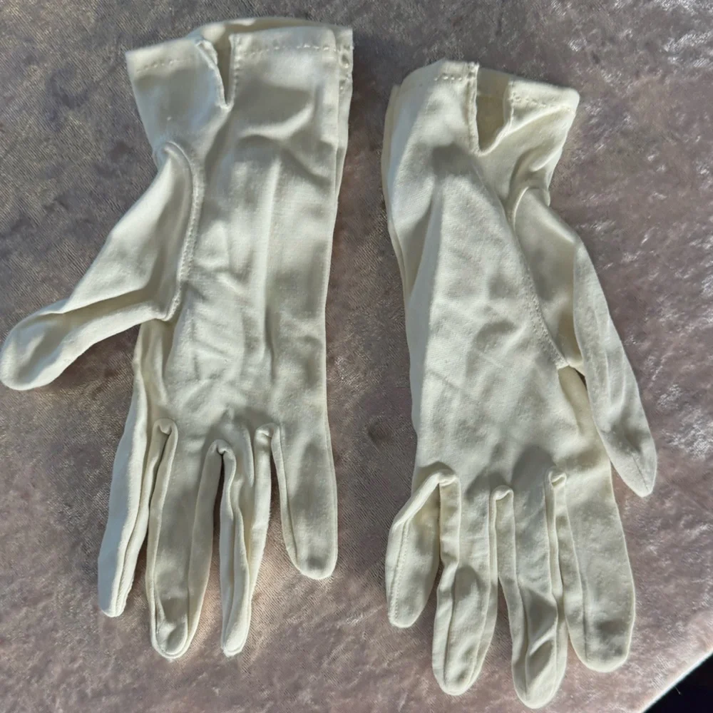 N/A creamcolored vintage