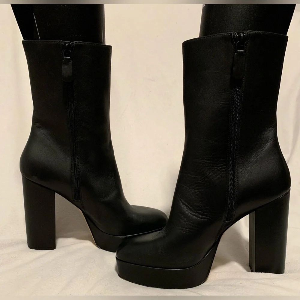 Stuart Weitzman new stuart