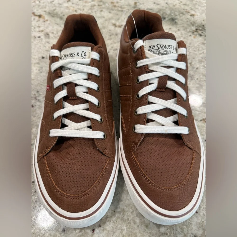 Levis levi’s carter