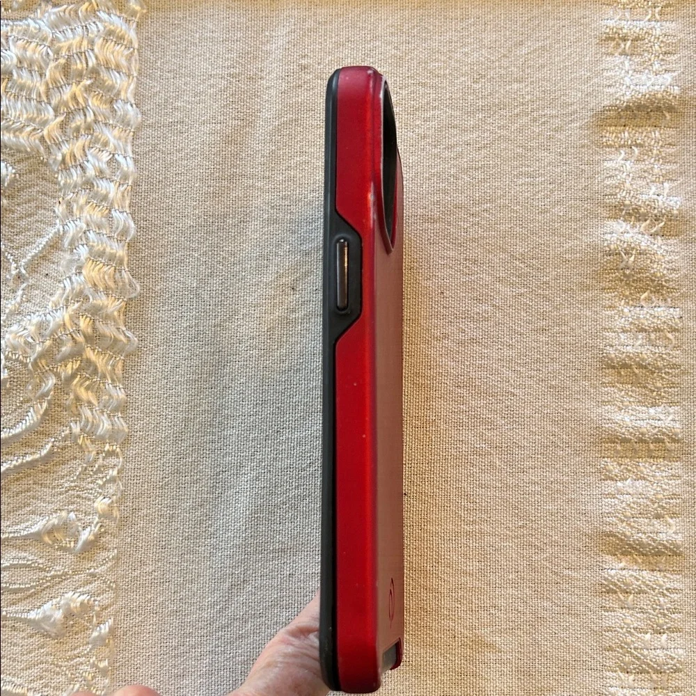 OtterBox sleek case