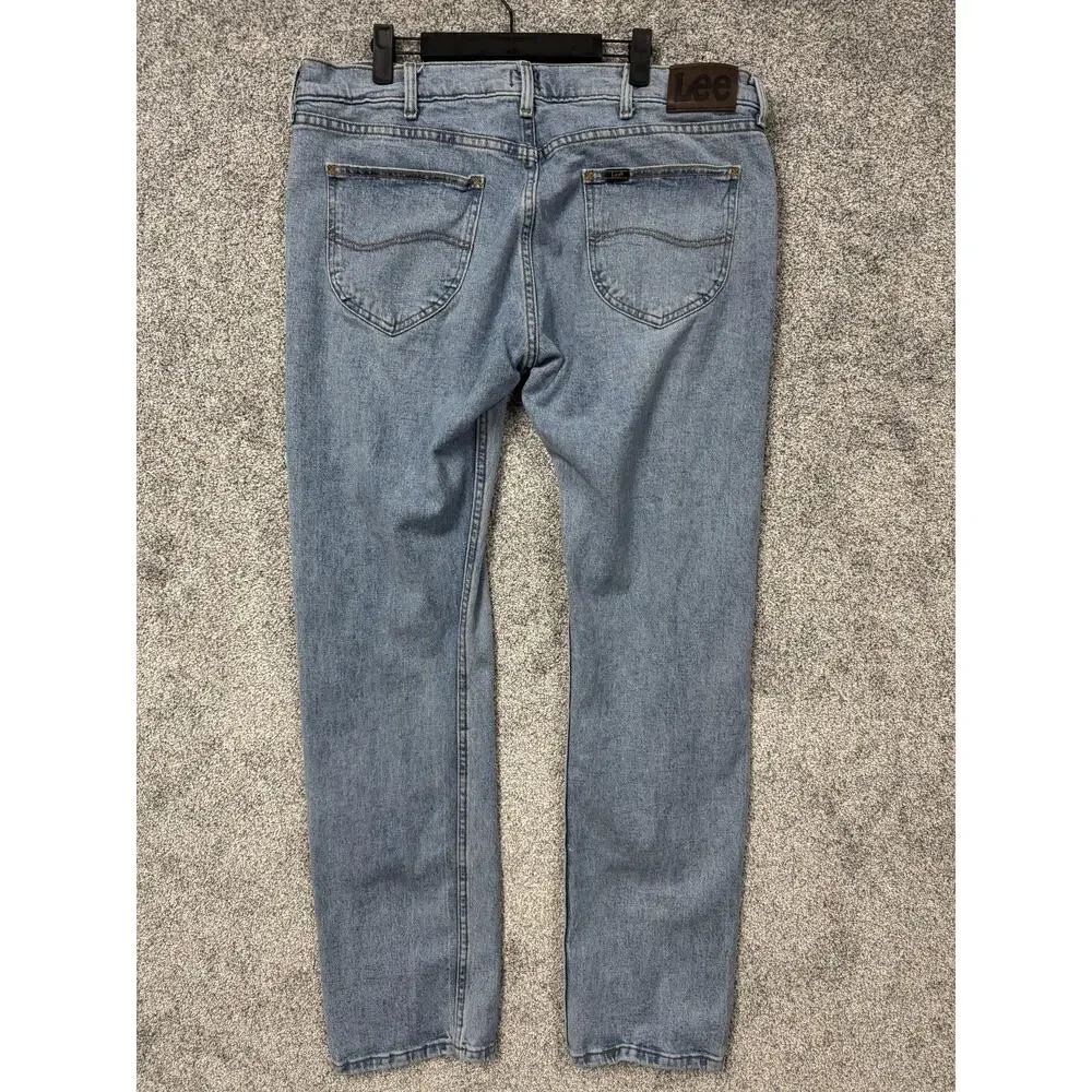 Lee brand style