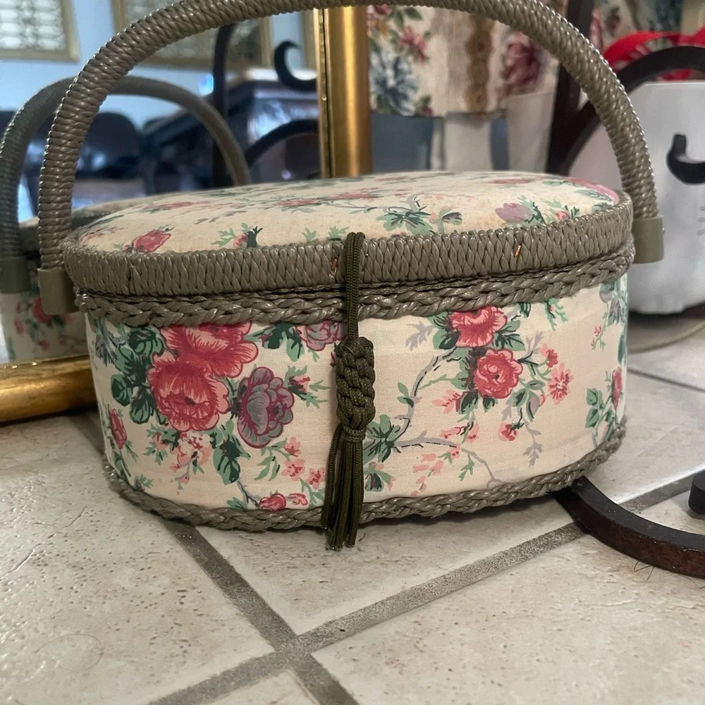 Vintage sewing azar