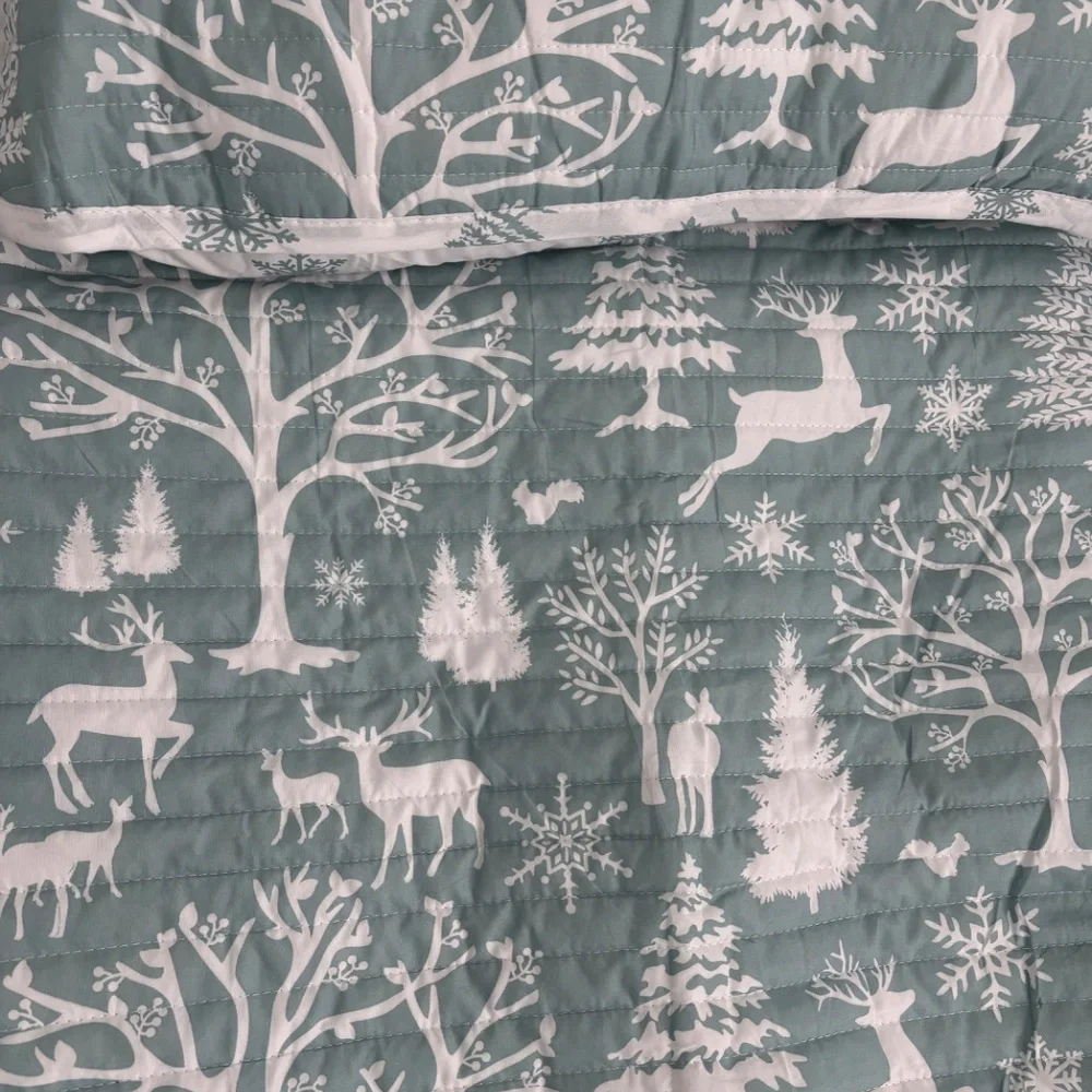 The Unbranded Brand queen winter