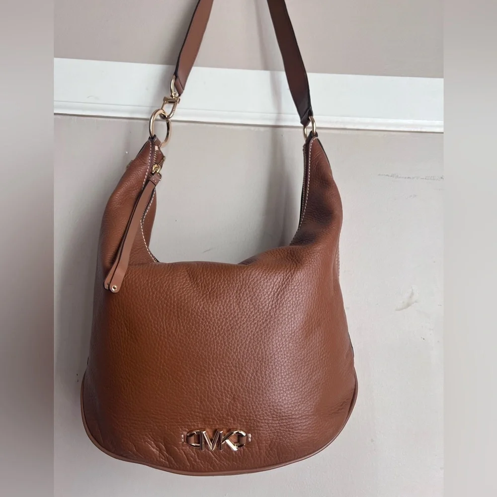 Michael Kors chic tan