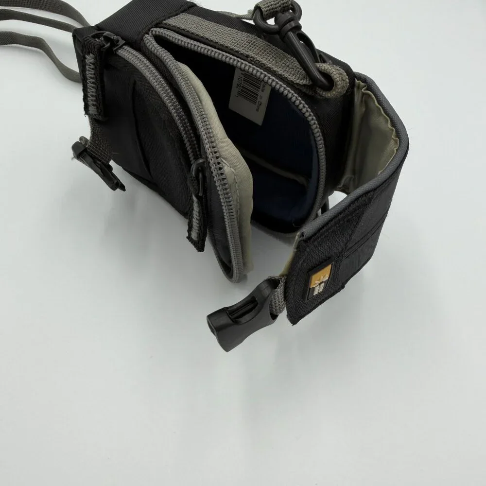 Case Logic Soft Padded Digital Camera Bag/Holder w/3 Zipped pockets, Black, Good