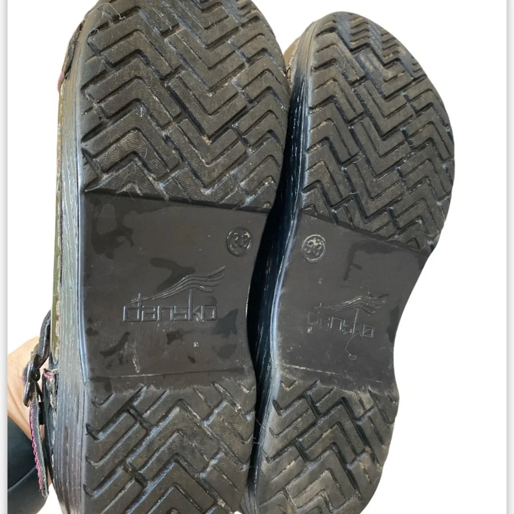 Dansko girls black