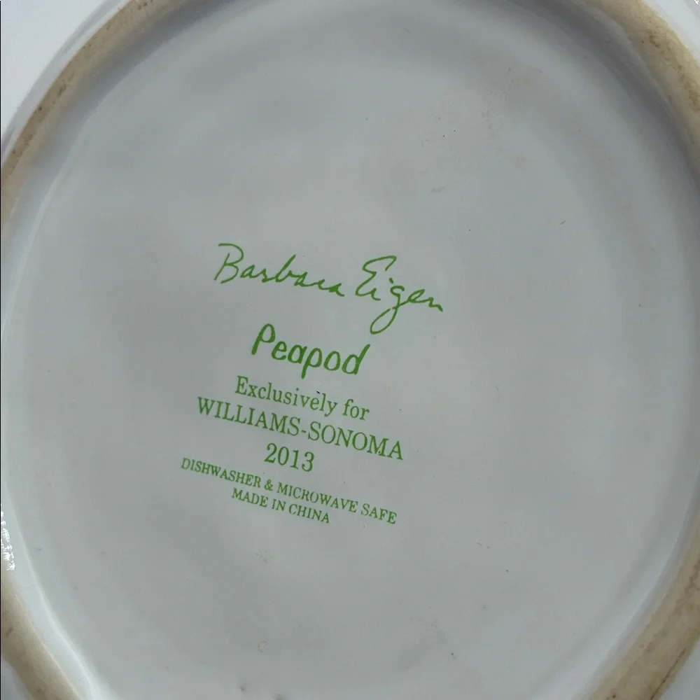 Williams Sonoma lid bowl white