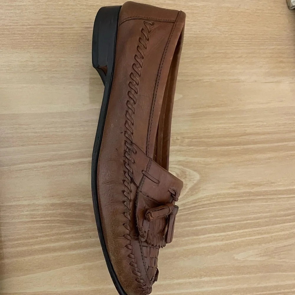 Giorgio Brutini brown leather tassel loafers size 8D