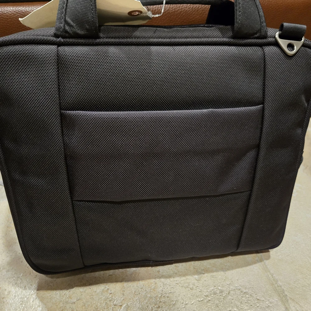 Codi black laptop