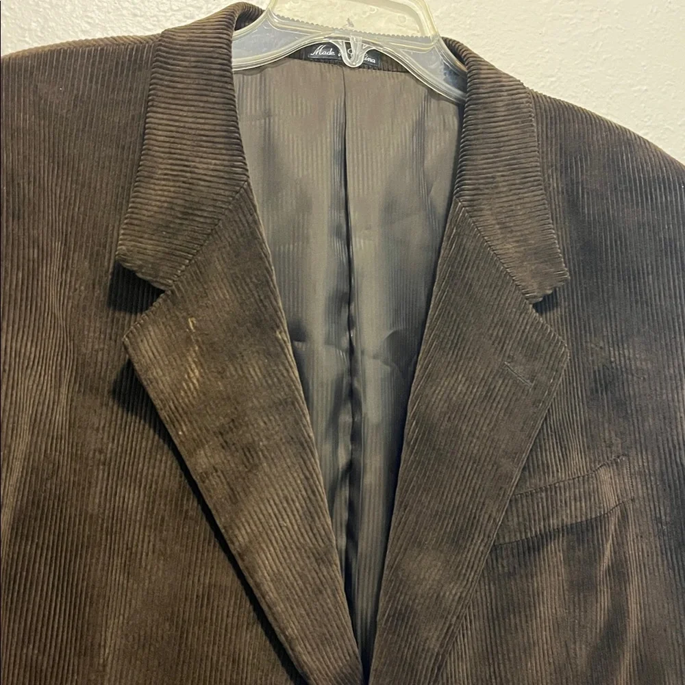 Vintage this lapel sophistication