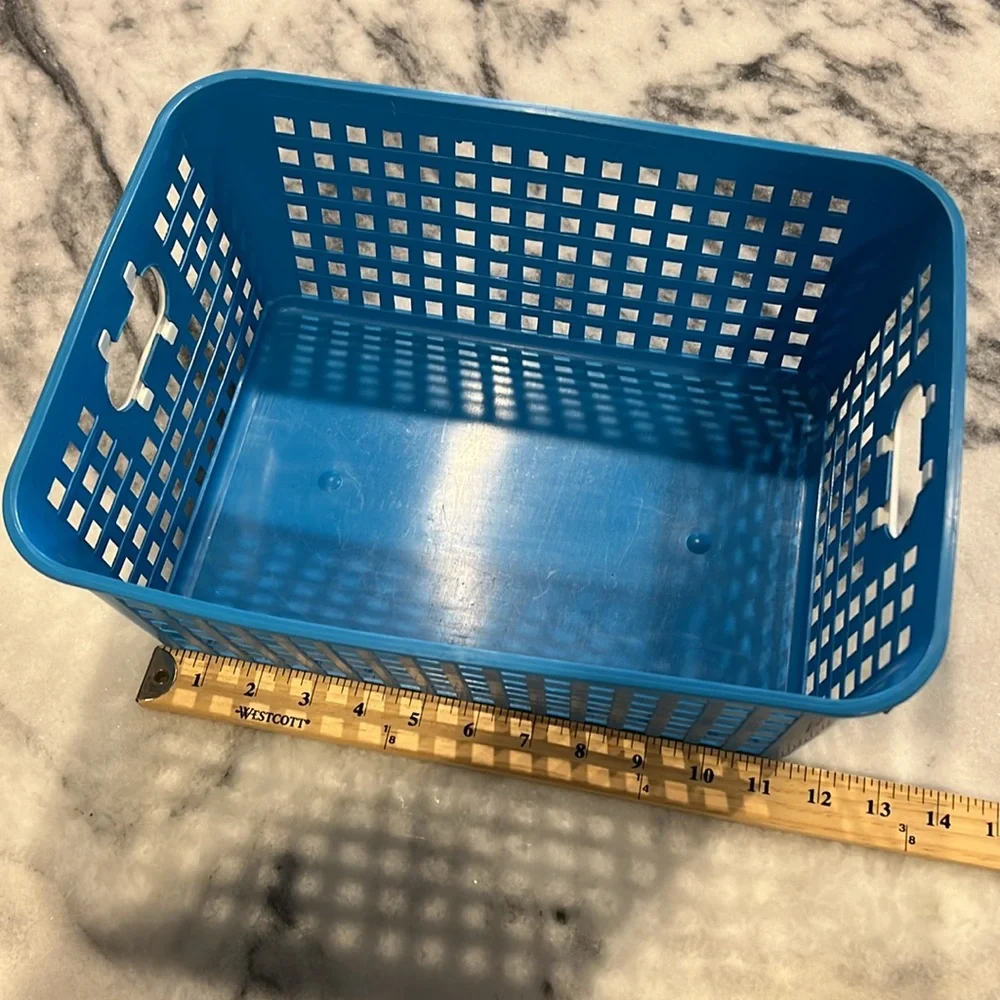 N/A blue basket