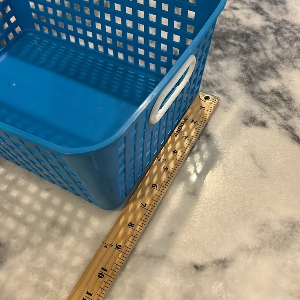N/A blue basket