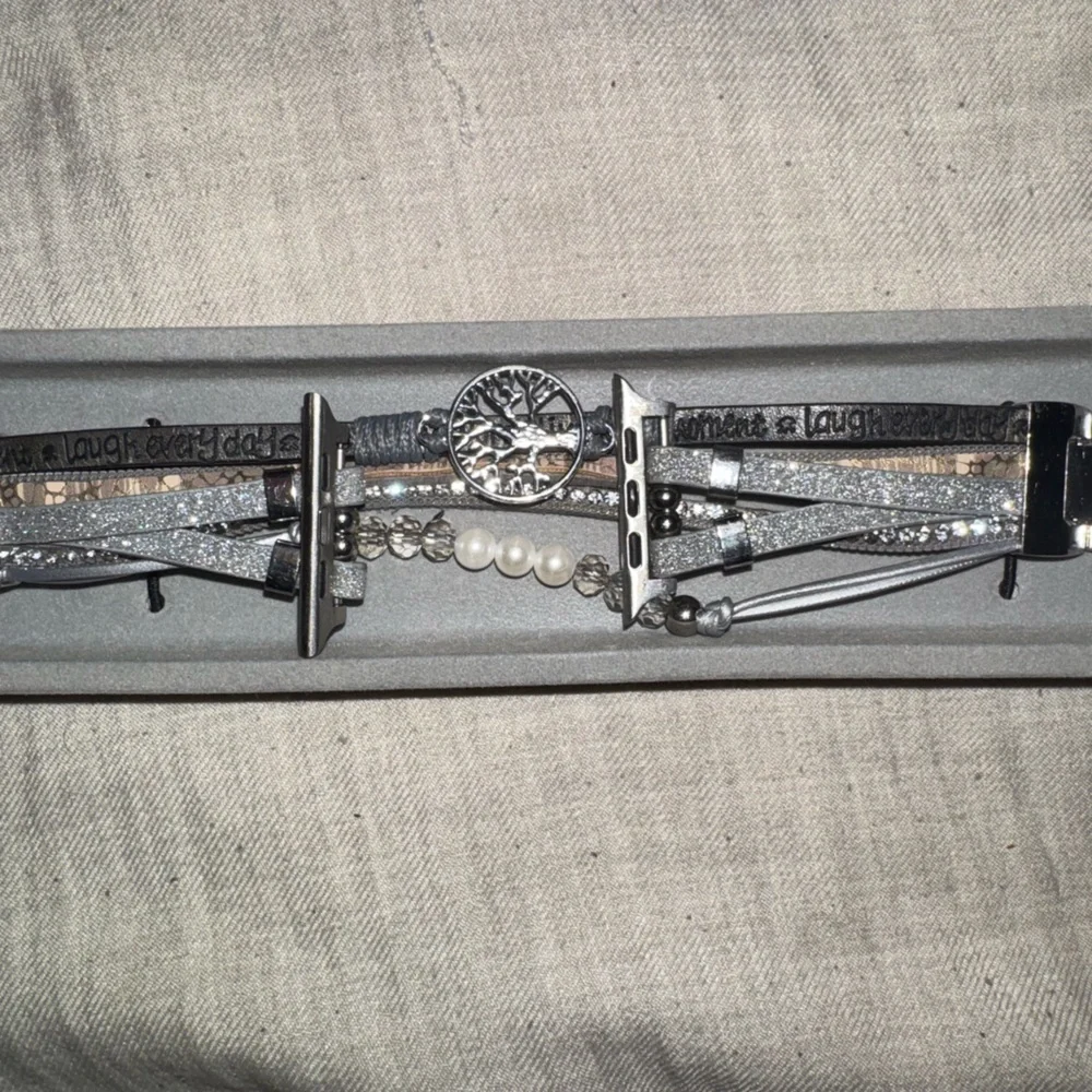 N/A sleek watch