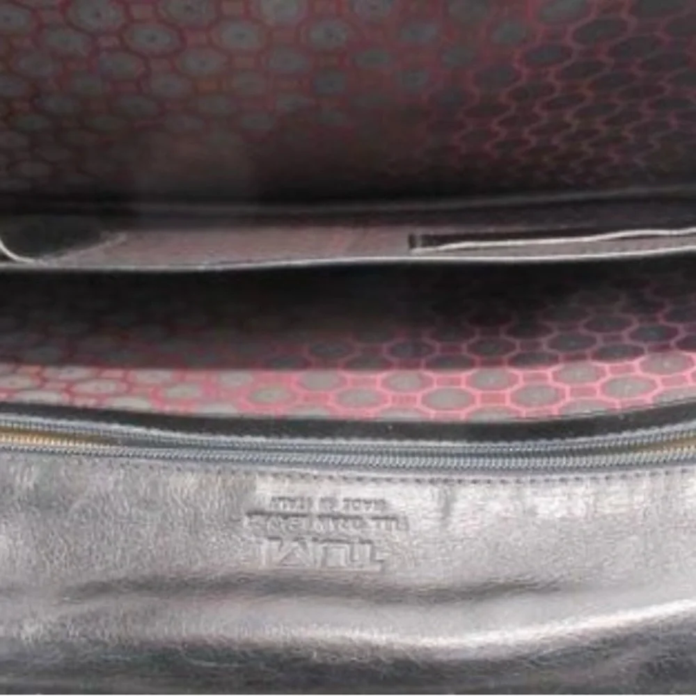 Tumi sleek black