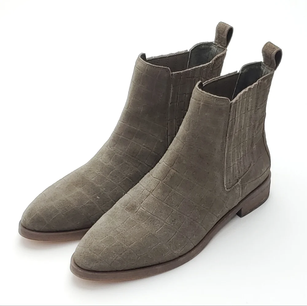 Vince Camuto like new