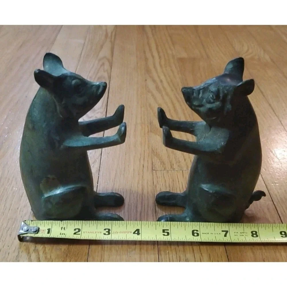 San Pacific Int'l SPI Vintage Pig Bookends Iron Pair Hogs Boars Door Stops *flaw