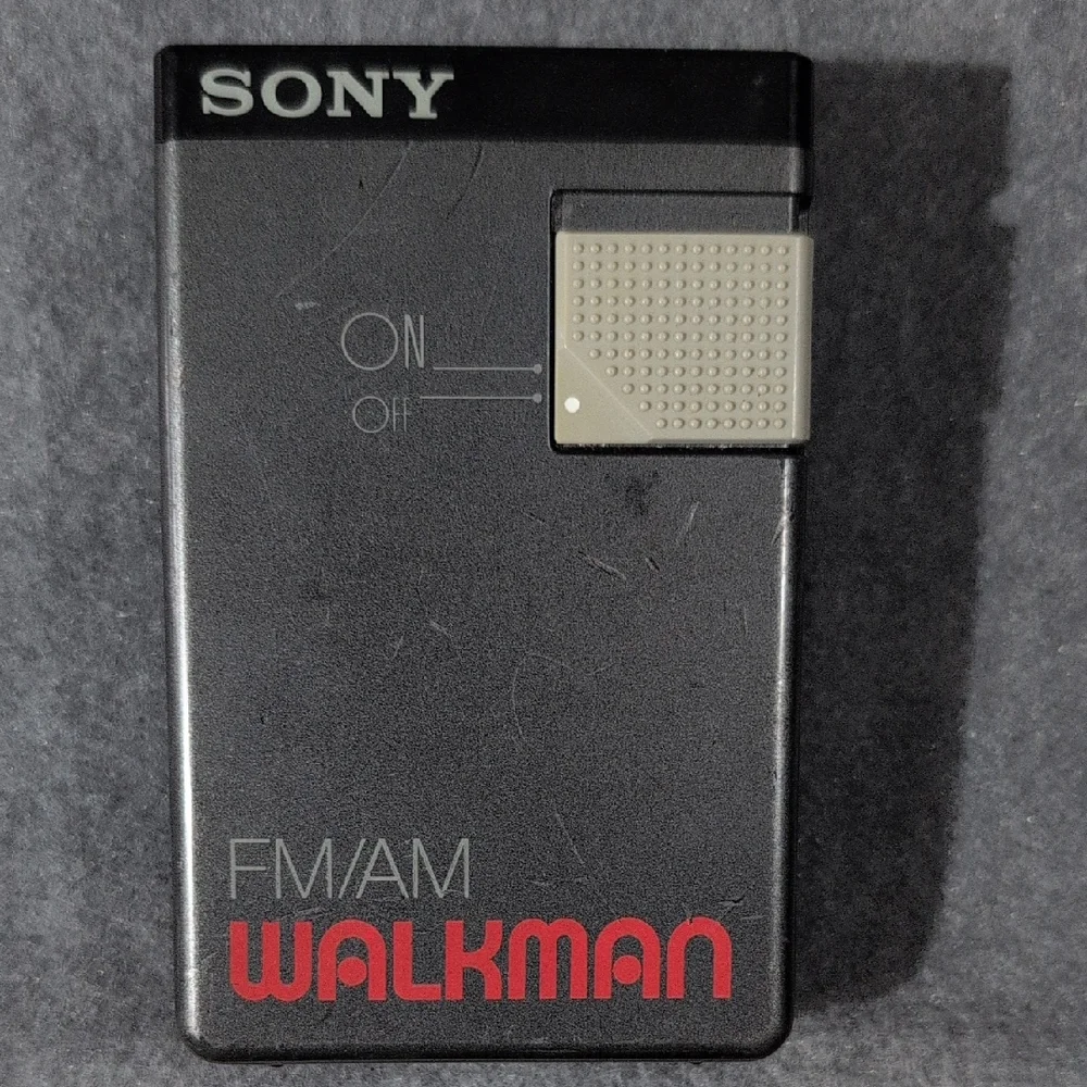 Sony Walkman SRF-19W Portable FM/AM Radio Vintage Grey