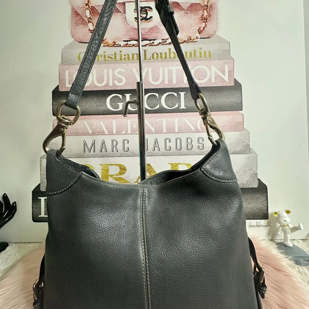 Dooney & Bourke loved sleek occasion