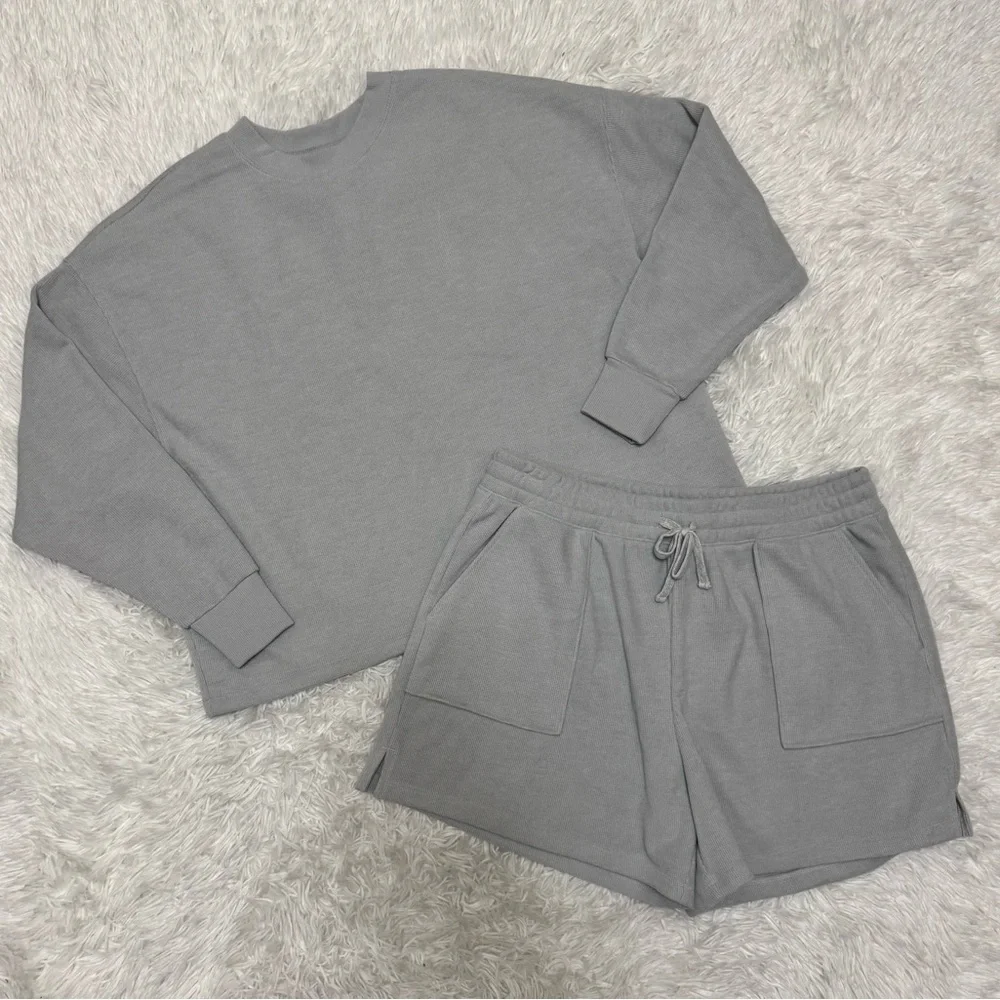 Abercrombie & Fitch soft light
