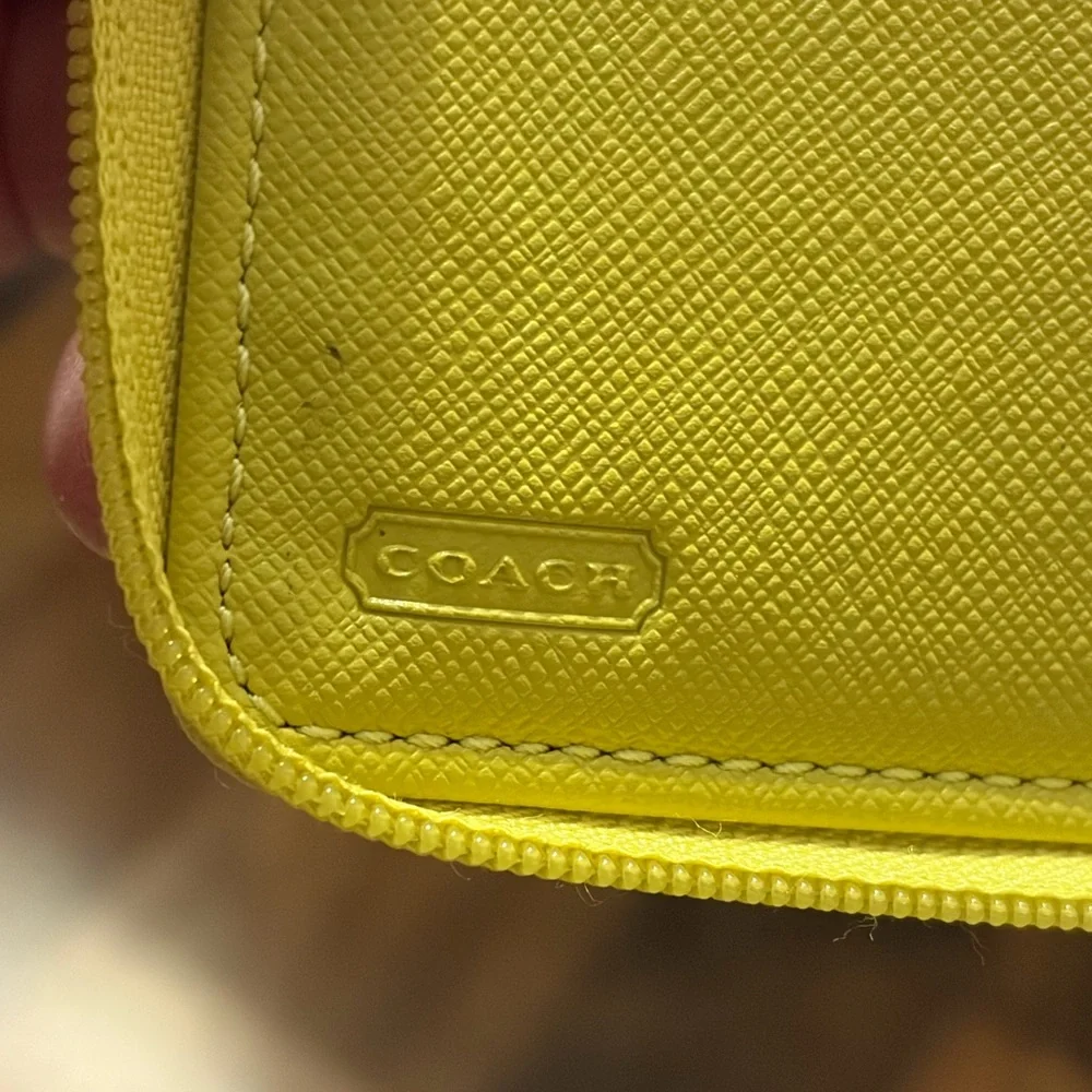 Coach elegant leather